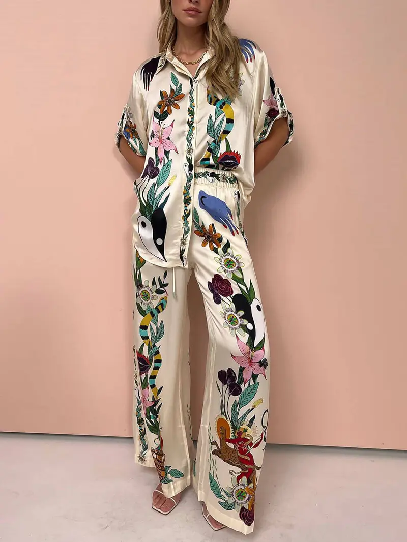 Damen Blumenmuster Set zweiteilig | Leichtes Sommer-Outfit mit frischem Print | Für Urlaub & Alltag