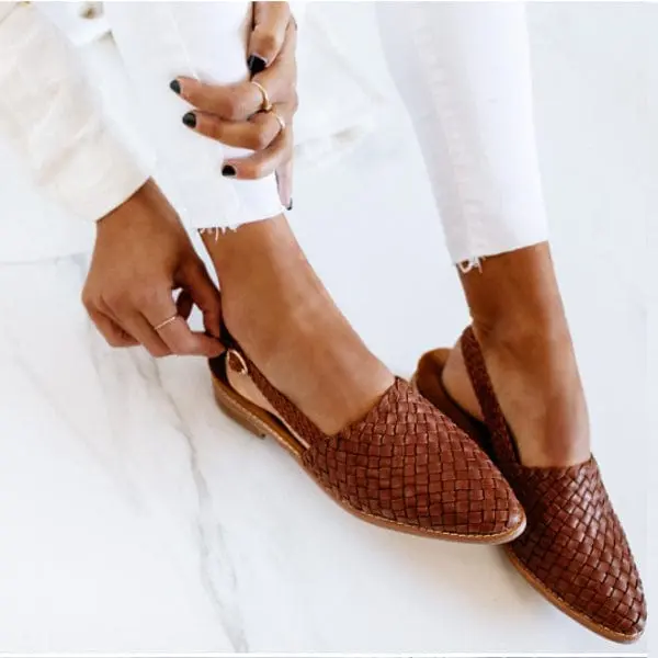 Damen Leder-Slipper geflochten | Mandelförmige Spitze, bequemer Einstieg | Vielseitig für Alltag & Büro | Linovero