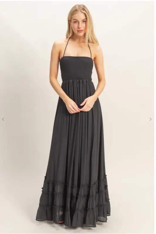 Damen Maxi-Kleid mit Smok-Oberteil | Halterneck Sommerkleid mit Volantsaum | Luftiges Freizeitkleid