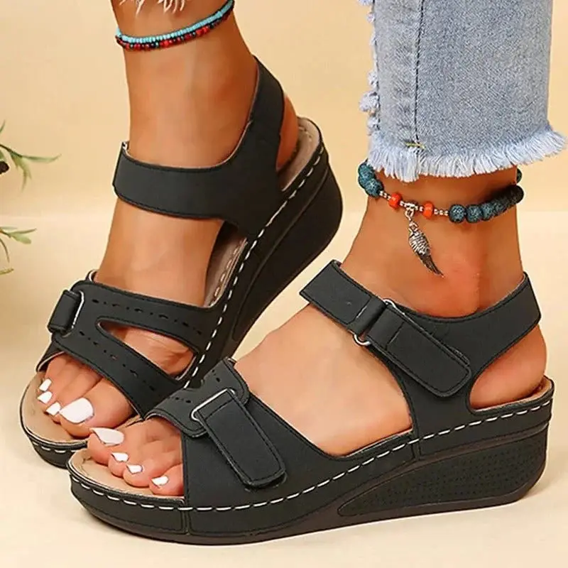 Damen Plattform-Sandalen mit verstellbaren Riemen | Offene Zehe, gepolstertes Fußbett | Rutschfeste Sohle, bequem im Alltag