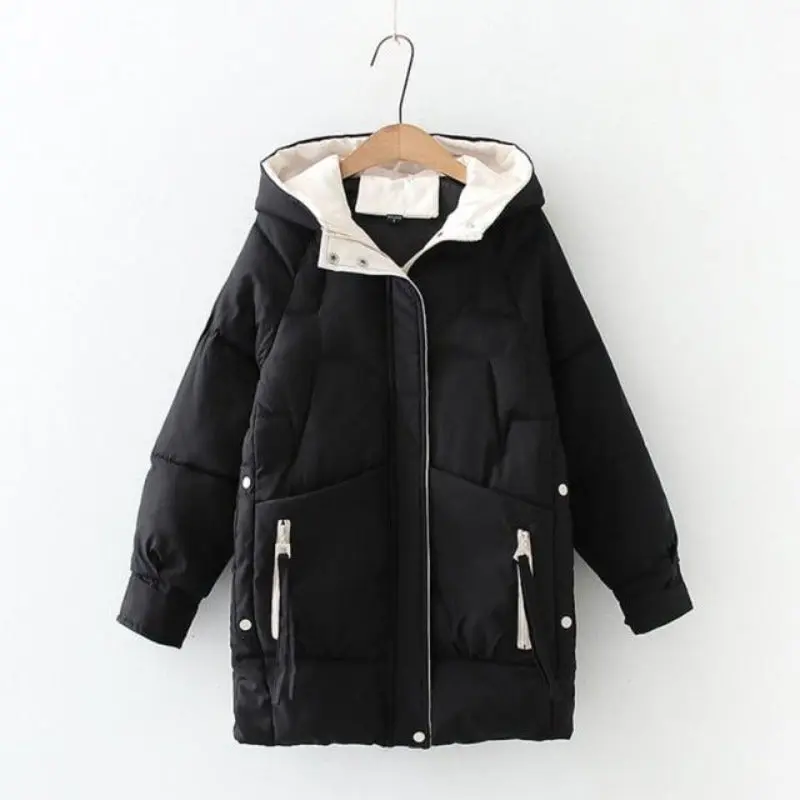 Damen Pufferjacke mit Kapuze | Hüftlange Steppjacke mit Rautensteppung, geradem Schnitt und asymmetrischem Design für Winter