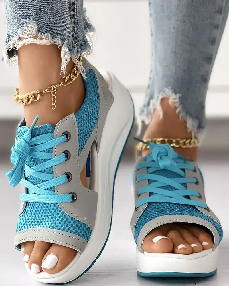 Damen Schnürsandalen mit Plateau-Sohle | Gepolstertes Fußbett & stabiler Halt | Bequem für Sommer & Alltag, trendiger Look