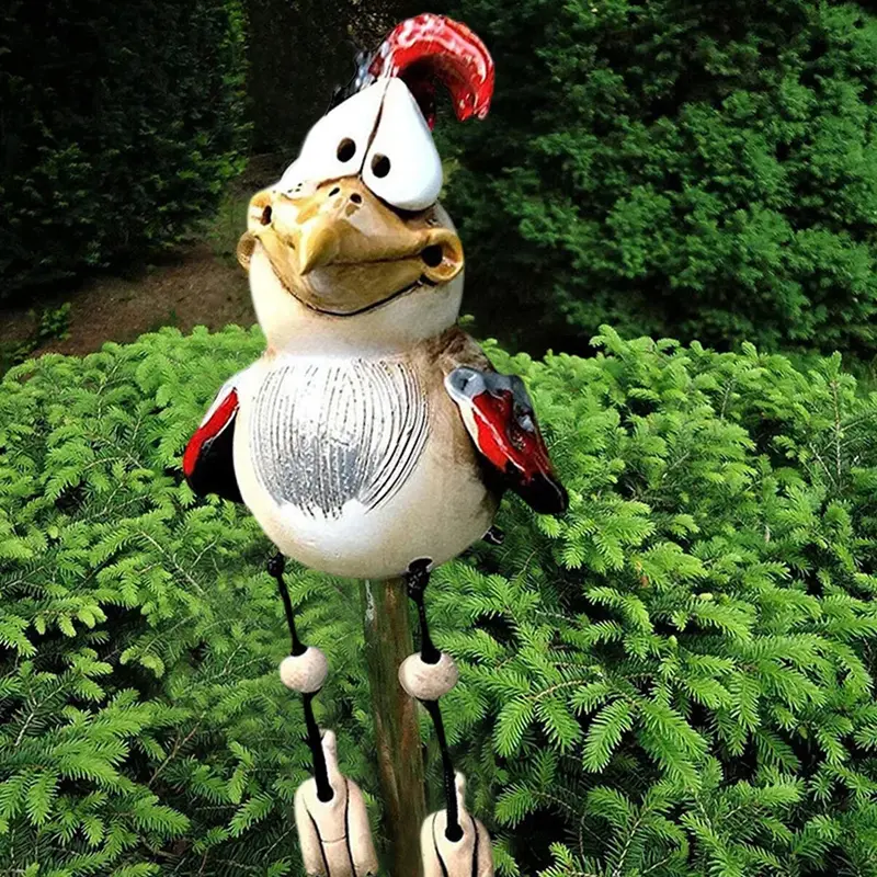 Deko-Hühner für Garten & Balkon | Wetterfeste Hühnerfigur aus Kunstharz | Charmante Gartendekoration für Innen & Außen