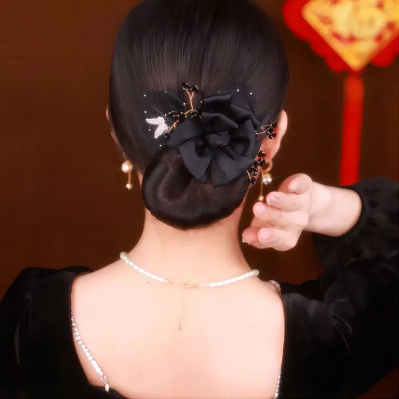 Floraler Dutt-Maker für Damen | 7 Frisuren mit einem Accessoire | Sanfter Halt ohne Ziepen | Hair Bun Maker mit 1+1 Gratis-Angebot