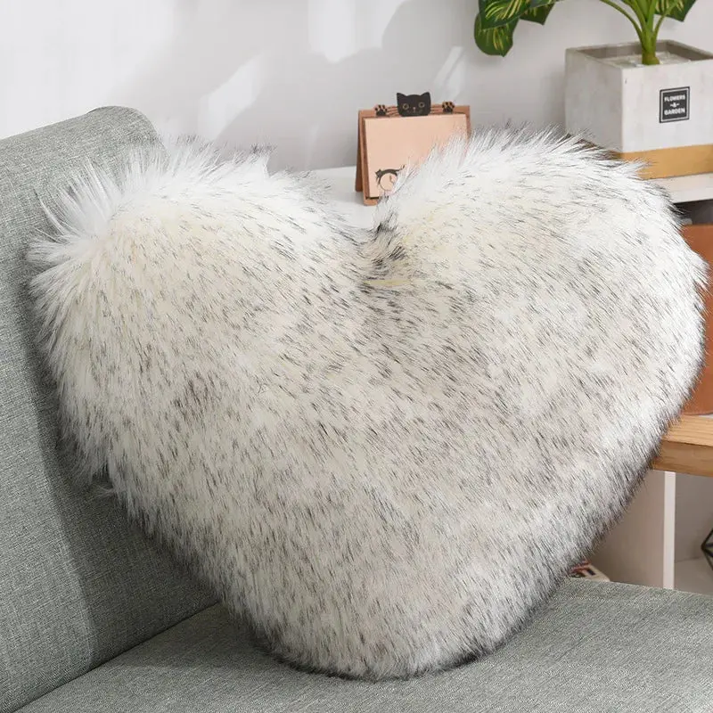 Herz Kissen flauschig 50 × 40 cm | Weiches Sofakissen aus Polyester in Herzform für Sofa, Bett und gemütliche Wohnakzente