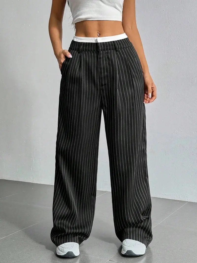 High-Waist Damen Stoffhose mit Nadelstreifen | Lockerer Schnitt, figurformend | Weich mit versteckten Taschen, Büro & Abend