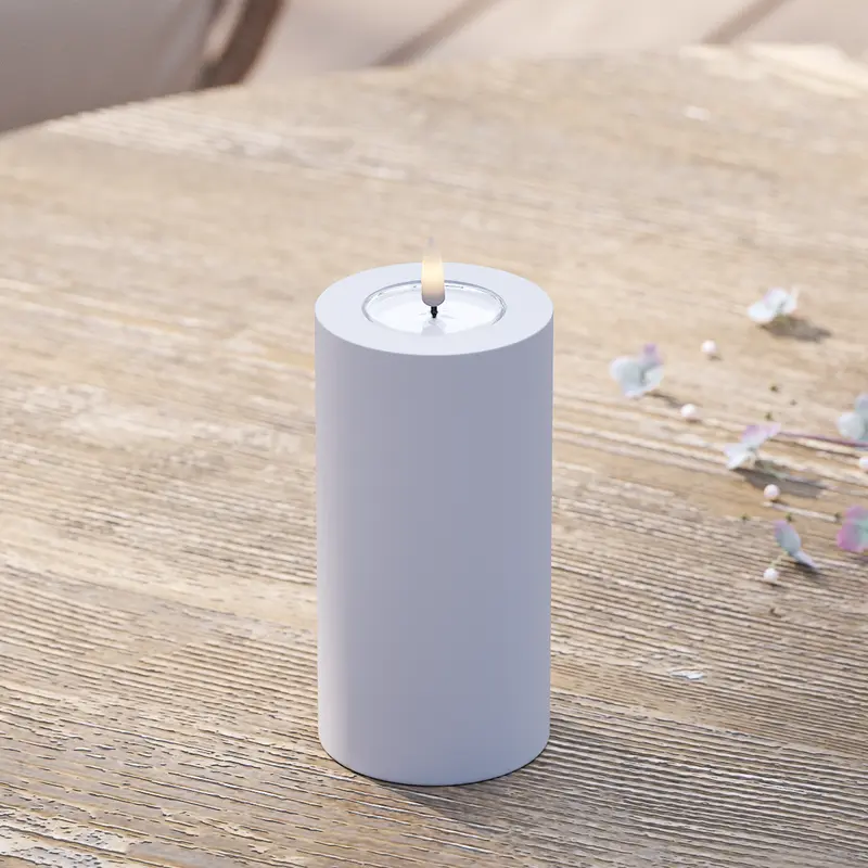LED-Blockkerze außen Blau 7,5 x 15 cm | IP44 spritzwassergeschützt mit 3D-Flamme, Timer und bis zu 1500 Std. Licht
