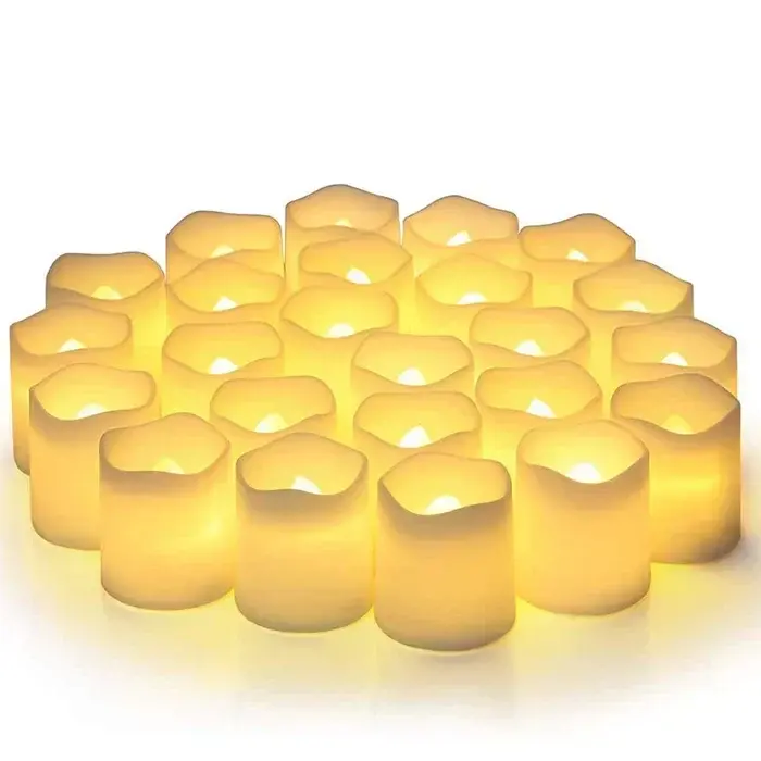 LED Kerzen 24er Set flammenlos | Warmweißes Licht mit CR2032-Batterien | 3,8 x 4,2 cm für Hochzeit und Dekoration