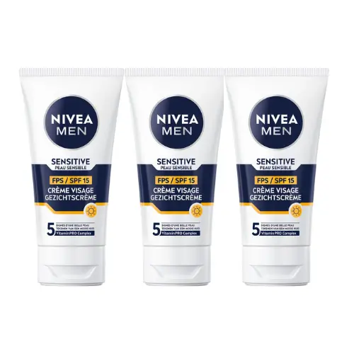 NIVEA MEN Sensitive Gezichtscrème - Dagcrème - Moisturizer - SPF 15 - Gevoelige huid - Met kamille en vitamine E - voordeelverpakking   3x75 ml