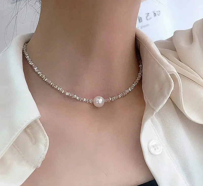 Perlenkette 36 cm + 7 cm Verlängerung | Glänzende Steine & langlebige Metalllegierung | Eleganter Look für Alltag & Anlass