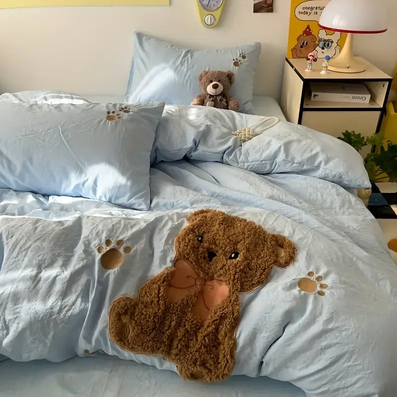 Teddy Bär Bettwäsche-Set 4-teilig | Kuschelige Bettwäsche mit Bettbezug, Spannbettlaken und 2 Kissenbezügen | Waschbar