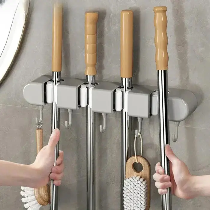 Wandhalter für Besen & Wischmopp | 4 Antirutsch-Klemmen + 5 Haken | Selbstklebend ohne Bohren | Platzsparender Gerätehalter